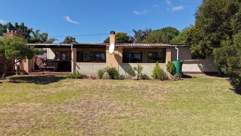 4 Bedroom Property for Sale in Albertinia Western Cape